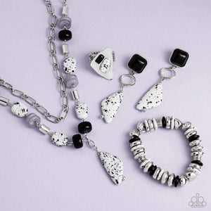 Paparazzi Jewelry Fashion Fix Simply Santa Fe