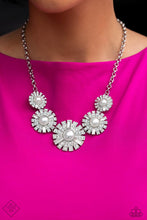Load image into Gallery viewer, Paparazzi Jewelry Fashion Fix Fiercely 5th Avenue