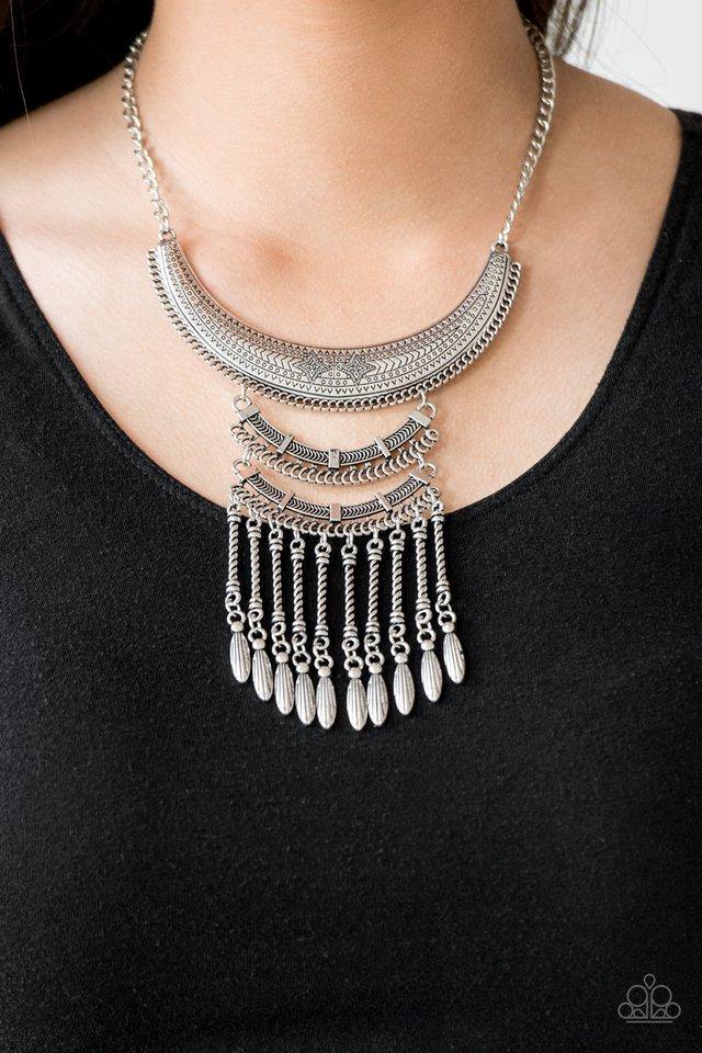 Paparazzi Jewelry Necklace Eastern Empress - Silver