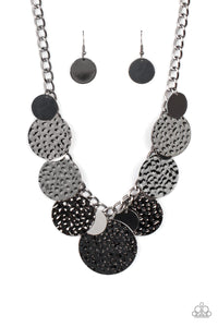 Paparazzi Jewelry Necklace Industrial Grade Glamour - Silver