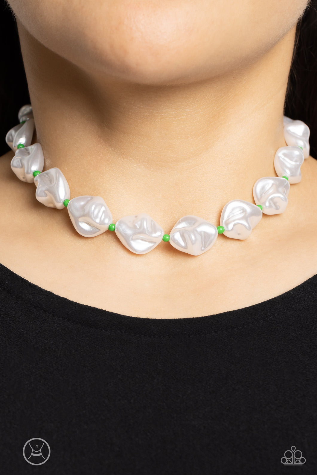Paparazzi Jewelry Necklace SHORE Enough - Green