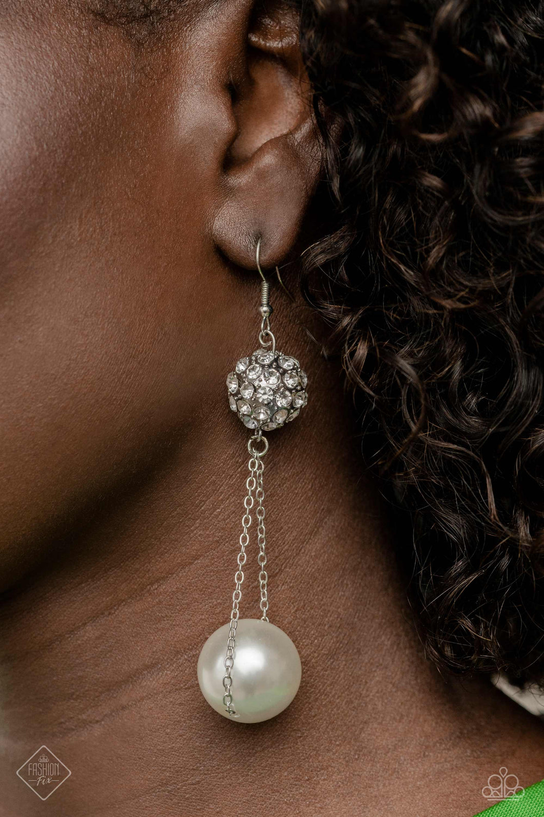 Paparazzi Jewelry Earrings Ballerina Balance - White