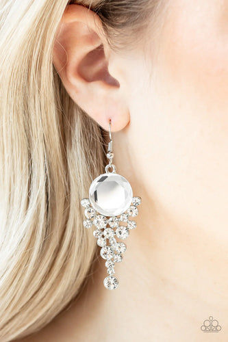 Paparazzi Jewelry Earrings Elegantly Effervescent - White