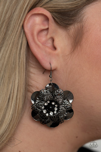 Paparazzi Jewelry Earrings Midnight Garden