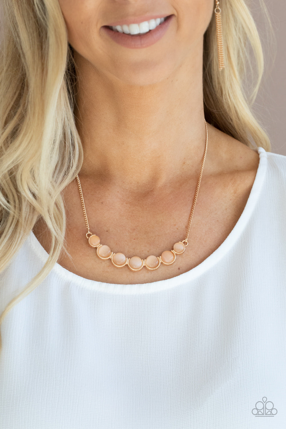 Paparazzi Jewelry Necklace Serenely Scalloped - Gold