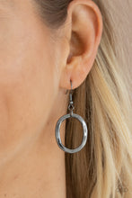 Load image into Gallery viewer, Paparazzi Jewelry Necklace HAUTE-ly Contested - Black