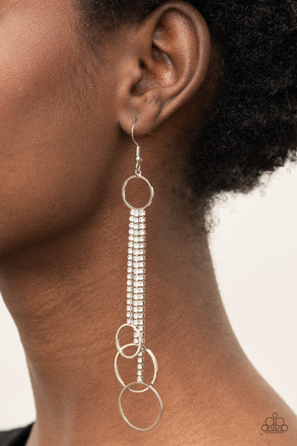 Paparazzi Jewelry Earrings Demurely Dazzling - White