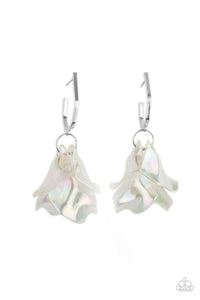 Paparazzi Jewelry Earrings Jaw-Droppingly Jelly - Silver