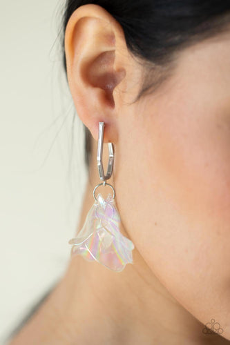 Paparazzi Jewelry Earrings Jaw-Droppingly Jelly - Silver