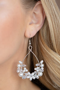Paparazzi Jewelry Earrings Marina Banquet - White