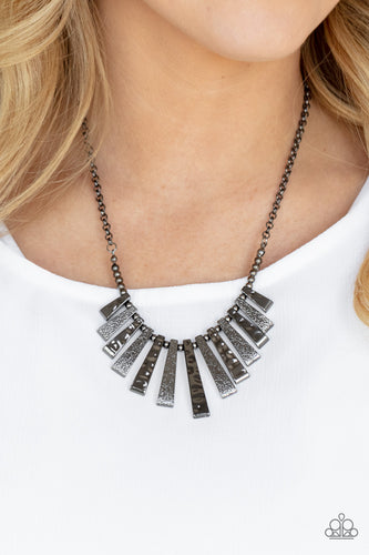 Paparazzi Jewelry Necklace The MANE Course - Black