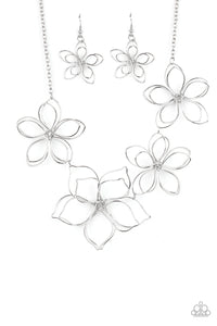 Paparazzi Jewelry Necklace Flower Garden Fashionista - Silver