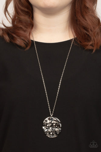 Paparazzi Jewelry Necklace Shattered Sunset - Silver