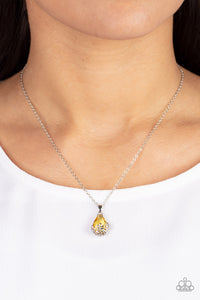 Paparazzi Jewelry Necklace Flower Patch Fabulous - Yellow