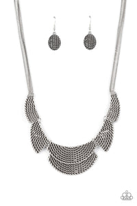 Paparazzi Jewelry Necklace Empress Empire - Silver