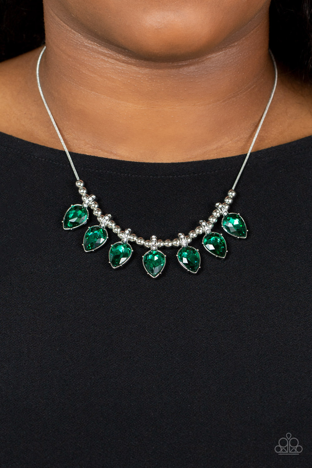 Paparazzi Jewelry Necklace Crown Jewel Couture - Green