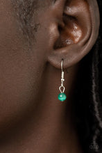 Load image into Gallery viewer, Paparazzi Jewelry Necklace Gracefully Gemstone - Green