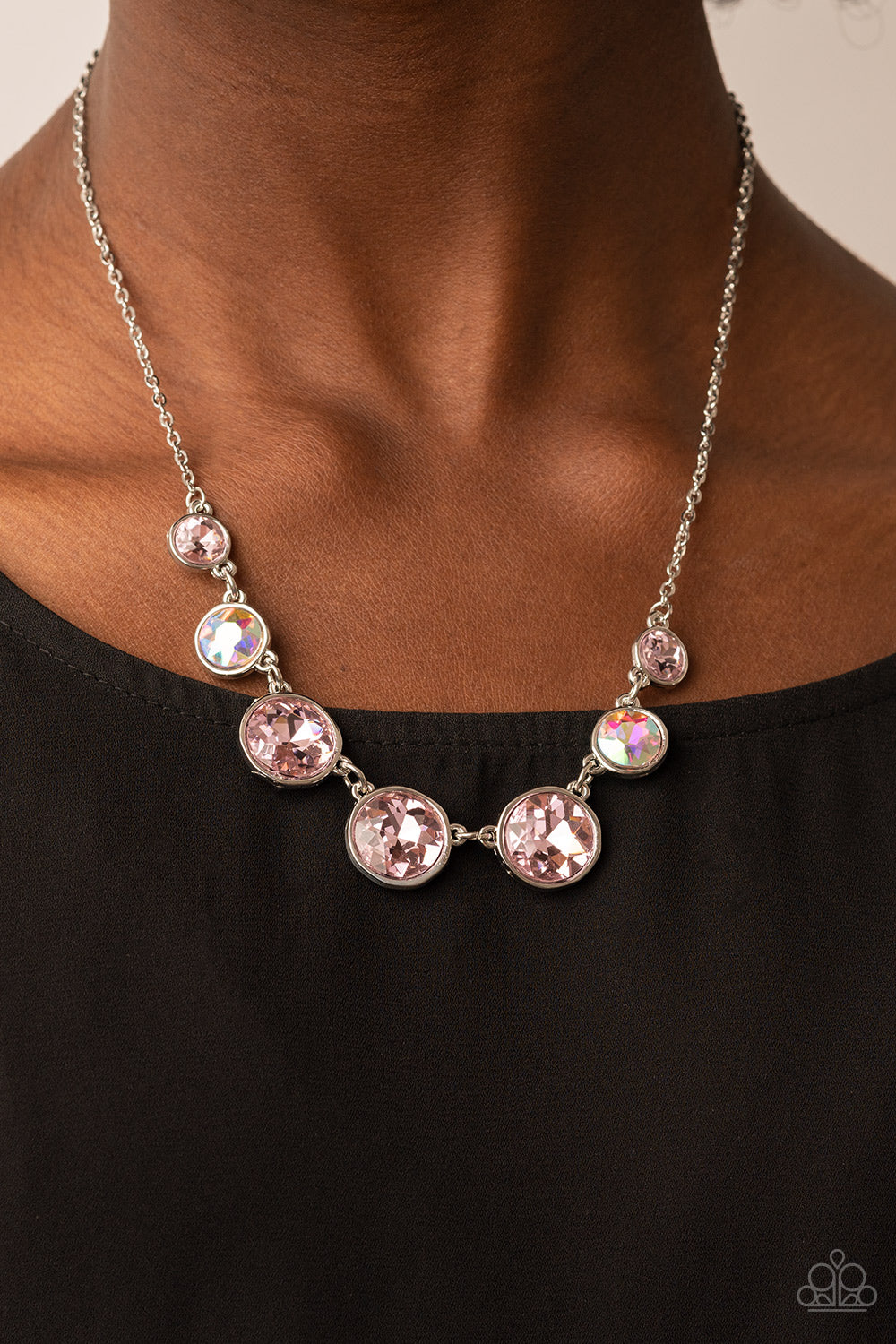 Paparazzi Jewelry Necklace Pampered Powerhouse - Pink