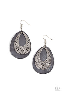 Paparazzi Jewelry Earrings Bountiful Beaches - Silver