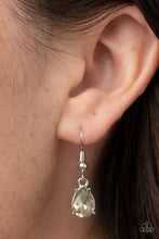 Load image into Gallery viewer, Paparazzi Jewelry Necklace Floral Fashion Show - Brown