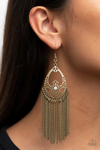 Paparazzi Jewelry Earrings Castle Cottage - Brass