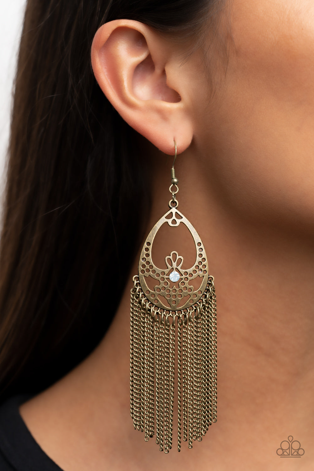 Paparazzi Jewelry Earrings Castle Cottage - Brass