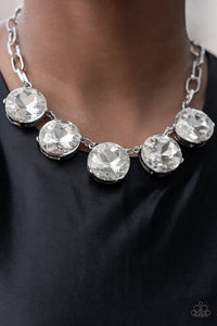 Paparazzi Jewerly Necklace Limelight Luxury - White