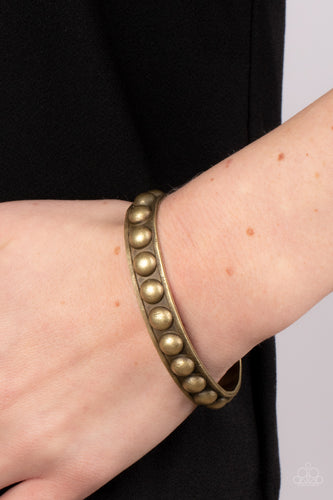 Paparazzi Jewelry Bracelet Clear as STUD - Brass