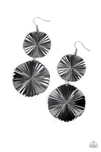 Paparazzi Jewelry Earrings In Your Wildest FAN-tasy - Black