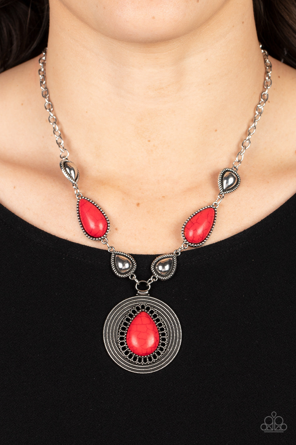 Paparazzi Jewelry Necklace Saguaro Soul Trek - Red