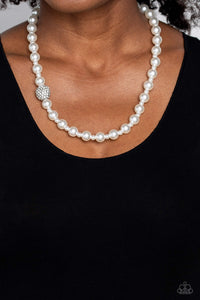 Paparazzi Jewelry Necklace Countess Chic - White