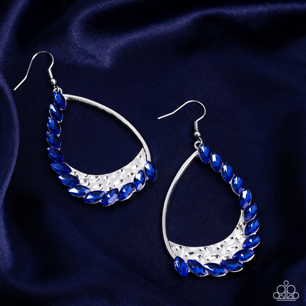 Paparazzi Jewelry Earrings Looking Sharp