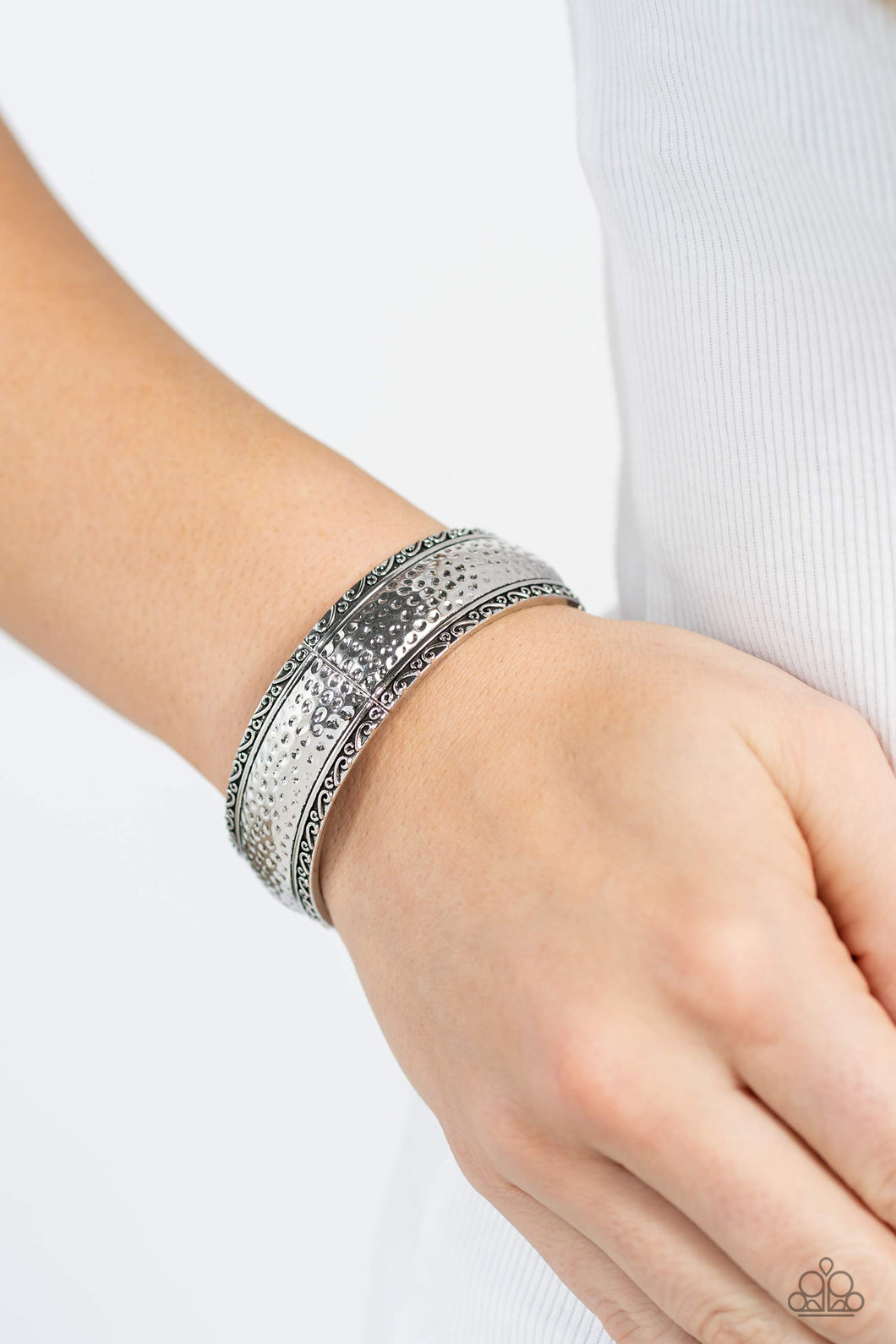 Paparazzi Jewelry BraceletTextile Tenor - Silver