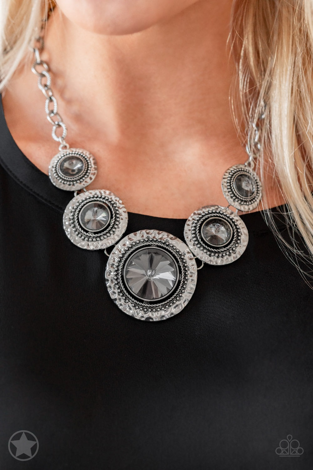 Paparazzi Jewelry Necklace Global Glamour Silver