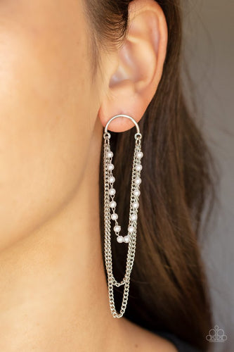 Paparazzi Jewelry Earrings Vintage VIP - White