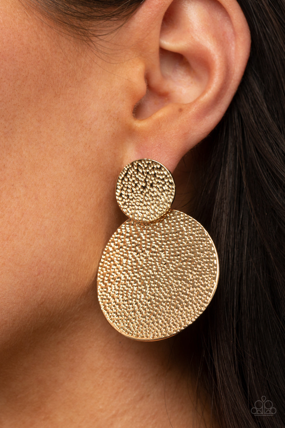 Paparazzi Jewelry Earrings Refined Relic - Gold
