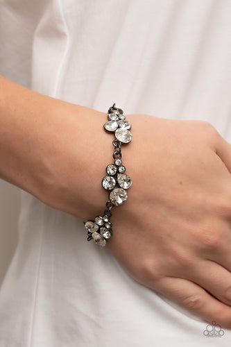 Paparazzi Jewelry Bracelet Duchess Dowry - Black
