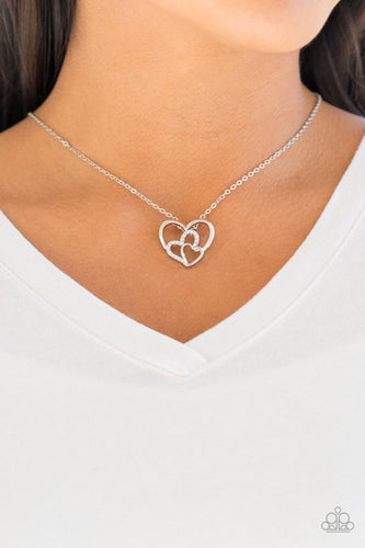 Paparazzi Jewelry Necklace Follow Your Heartthrob White