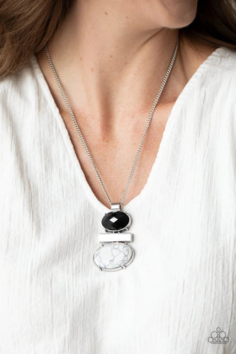 Paparazzi Jewelry Necklace Finding Balance - Black