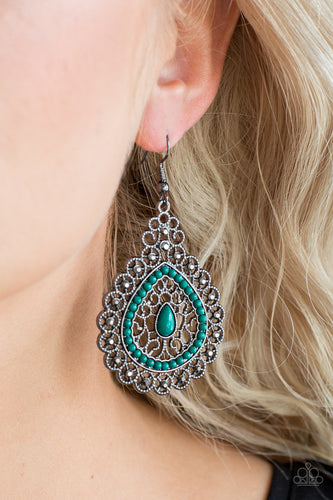 Paparazzi Jewelry Earrings Carnival Courtesan - Green