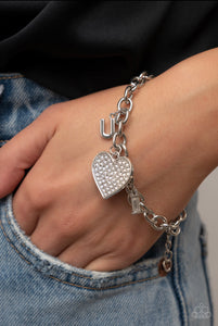 Paparazzi Jewelry Bracelet Declaration of Love