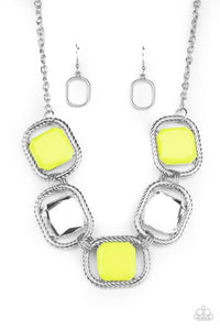 Paparazzi Jewelry Necklace Pucker Up - Yellow