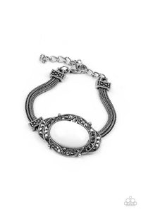Paparazzi Jewelry Bracelet Top-Notch Drama - White