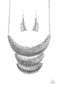 Paparazzi Jewelry Necklace Moonwalk Magic - Silver