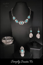 Load image into Gallery viewer, Paparazzi Jewelry Fashion Fix Simply Santa Fe