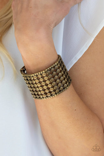 Paparazzi Jewelry Bracelet Cool and CONNECTED - Brass