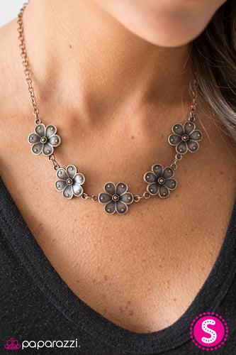 Paparazzi Jewelry Necklace The Earth Laughs In Flowers - Copper