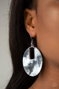Paparazzi Jewelry Earrings Haute Heiress - Black
