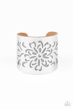 Load image into Gallery viewer, Paparazzi Jewelry Bracelet Get Your Bloom On - Silver