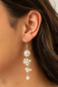 Paparazzi Jewelry Earrings Ageless Applique - White